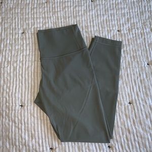 Lululemon Wunder Under 25”
